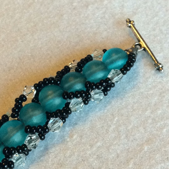 FINAL SALE PRICE CL Designs Handmade Beaded Flower Bracelet - Picture 3 of 3